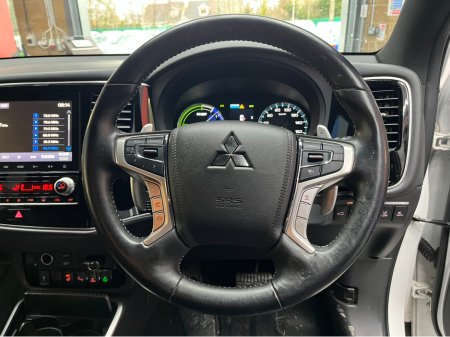 2020 Mitsubishi Outlander €23950! 2020 MITSUBISHI OUTLANDER PHEV G PLUS PACKAGE 2.4 AUTOMATIC / CRUISE CONTROL / 360° PARKING CAMERA / ELECTRIC HEATED SEATS / HEATED STEERING WHEEL / PADDLE SHIFTERS €23,950 thumbnail