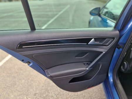 2017 Volkswagen Golf - thumbnail 13