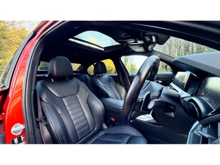 2022 BMW 3 Series - thumbnail 14