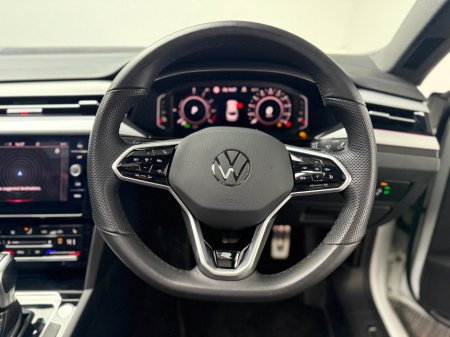 2024 Volkswagen Arteon R-LINE 1.4 TSI PHEV *PAN ROOF* €41,990 thumbnail