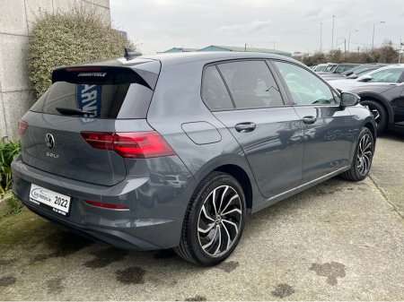 2022 Volkswagen Golf ADAVANCE AUTOMATIC 2.0 DIESEL //HEATED SEATS AND STEERING WHEEL//HEAD UP DISPLAY//REVERSE CAMERA//KEYLESS ENTRY// €27,950 thumbnail