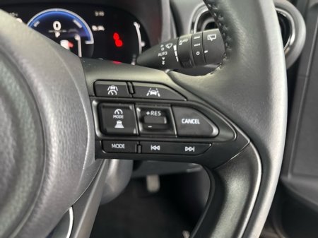 2024 Toyota Yaris Cross HYBRID LUNA €28,950 thumbnail