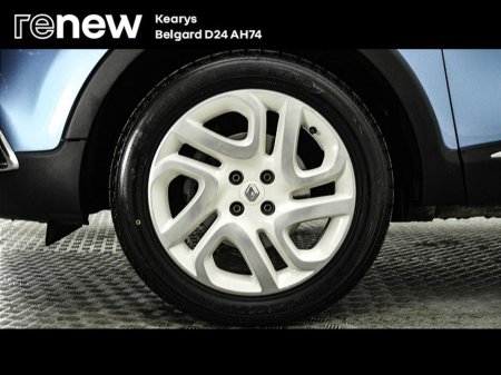 2015 Renault Captur dCi 90 S&S INTENSE €9,950 thumbnail