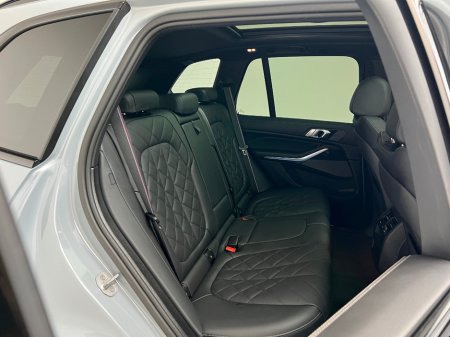 2025 BMW X5 50E M SPORT XDRIVE *PAN ROOF* €102,990 thumbnail