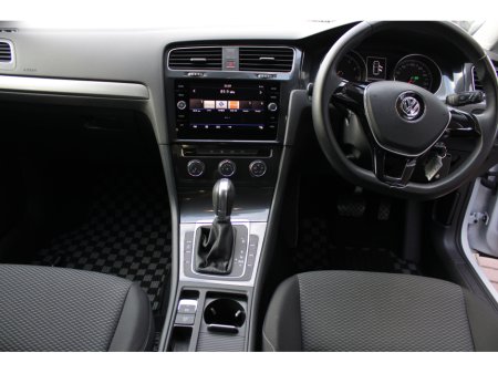 2018 Volkswagen Golf 1.2TSI COMFORTLINE PLUS WITH ONLY 40,000 KMS // BRAND NEW 18 INCH GTI ALLOYS // BUY WITH CONFIDENC AA AND SIMI APPROVED DEALER 2025 // FINANCE ARRANGED // ALL TRADE INS WELCOME // €19,950 thumbnail