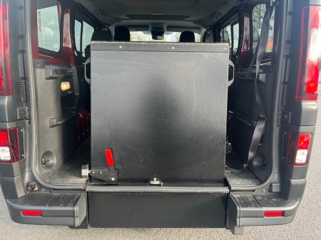 2023 Renault Trafic Passenger - thumbnail 8