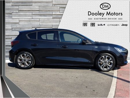 2022 Ford Focus - thumbnail 8