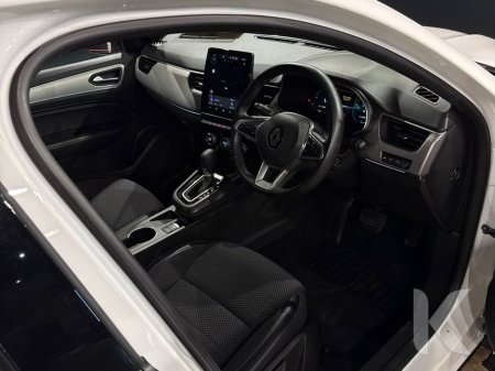 2024 Renault Arkana HYBRID 1.6L AUTOMATIC - REVERSE CAMERA/PARKING SENSORS - CRUISE CONTROL - A/C HEATING CONTROLS - DIAMOND CUT ALLOY WHEELS €26,950 thumbnail