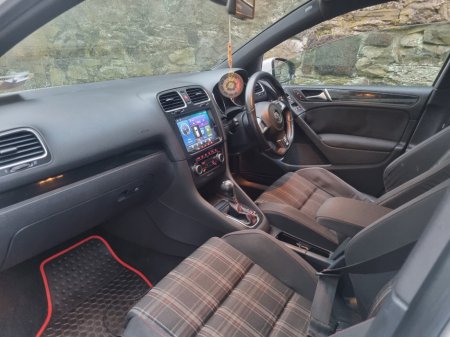 2010 Volkswagen Golf 2.0 TSI 4MOTION R €8,750 thumbnail