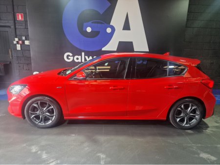 2019 Ford Focus - thumbnail 4