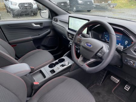 2025 Ford Kuga ST-Line 2.5 PHEV..20" wheels €42,950 thumbnail