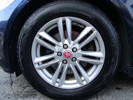 2014 Jaguar XF - thumbnail 41