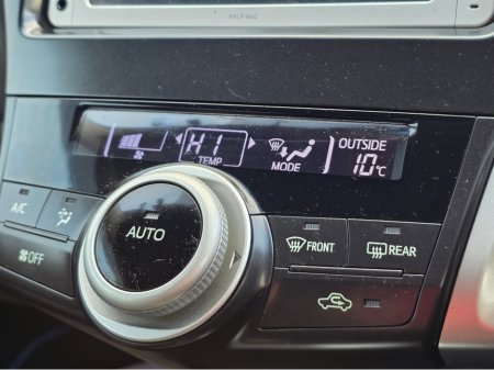 2013 Toyota Prius Alpha (7 Seater) - SELF CHARGING HYBRID -ALLOYS - REVERSE CAMERA -SIMI DEALER - LOW ROAD TAX BAND €13,450 thumbnail