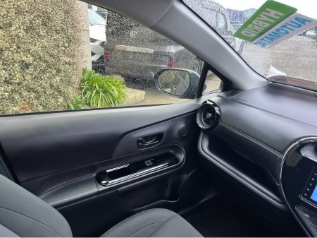 2020 Toyota Aqua - thumbnail 15