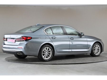 2022 BMW 5 Series - thumbnail 10