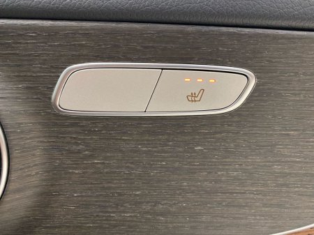 2019 Mercedes-Benz C Class - thumbnail 18