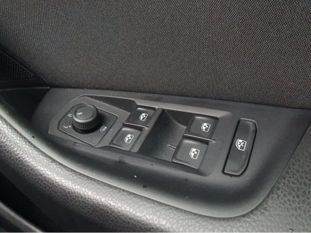 2021 Volkswagen Passat - thumbnail 26