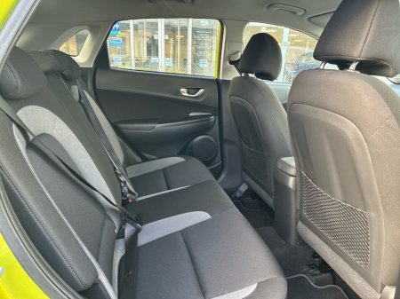 2019 Hyundai Kona KAUAI 2WD EXECUTIVE 5DR €17,950 thumbnail