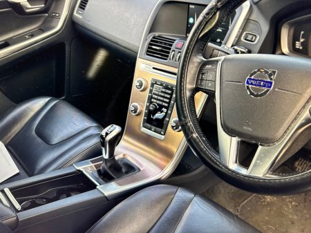 2017 Volvo XC60 - thumbnail 11