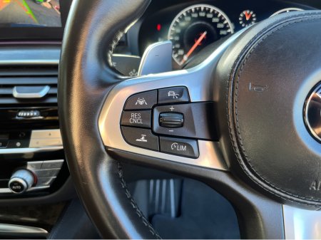 2018 BMW 5 Series - thumbnail 22