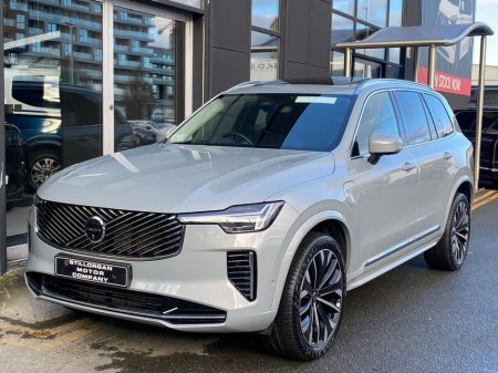 2025 Volvo XC90 *Ultra* T8 PHEV AWD Auto €82,900 thumbnail