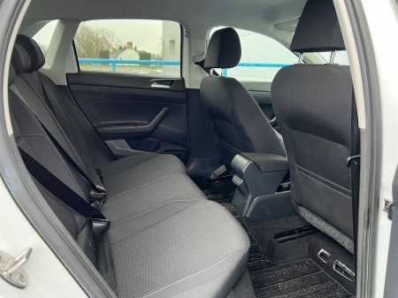 2019 Volkswagen Polo COMFORTLINE 1.0 TSI AUTO // FULL SERVICE HISTORY // DIAMOND CUT ALLOYS // APPLE CARPLAY/ANDROID AUTO €16,900 thumbnail