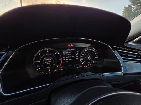 2018 Volkswagen Passat 2.0 TDI VIRTUAL DASH FULL LEATHER HEATED ELECTRIC SEATS SAT NAV CARPLAY ANDROID AUTO BLIND SPORT PARKING SENSORS SELF PARKING ASSIST 360 CAMERA €20,750 thumbnail