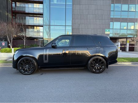 2024 Land Rover Range Rover P460e Autobiography