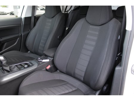 2017 Peugeot 308 - thumbnail 21