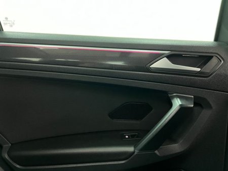 2023 Volkswagen Tiguan - thumbnail 34