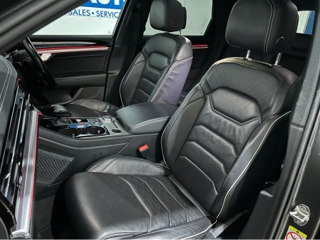 2021 Volkswagen Touareg - thumbnail 8