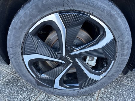 2025 Kia EV6 EARTH SEM 5DR AUTO €44,950 thumbnail