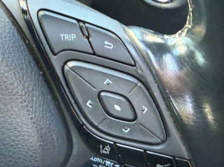 2019 Toyota C-HR - thumbnail 19