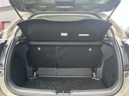 2023 Toyota Yaris YARIS LUNA HYBRID €24,450 thumbnail