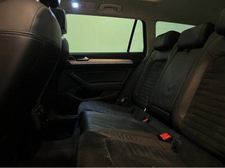 2018 Volkswagen Passat - thumbnail 20