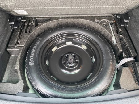 2017 Volkswagen Tiguan 2.0 TDi SE €17,995 thumbnail