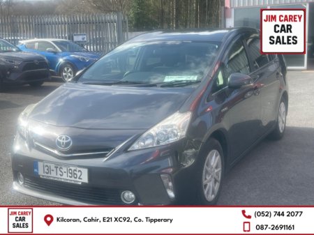 2013 Toyota Prius - thumbnail 1