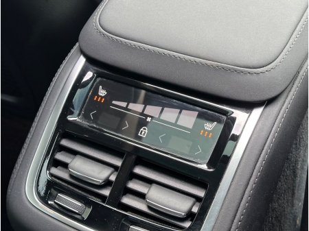 2025 Volvo XC90 - thumbnail 18