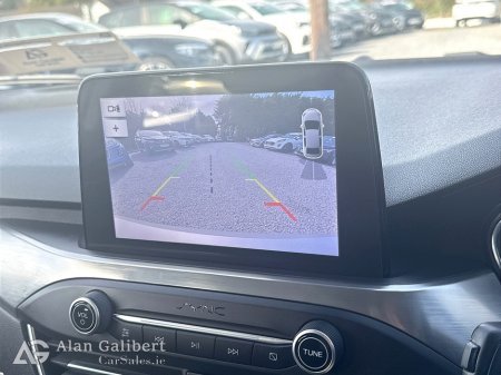 2019 Ford Focus - thumbnail 15