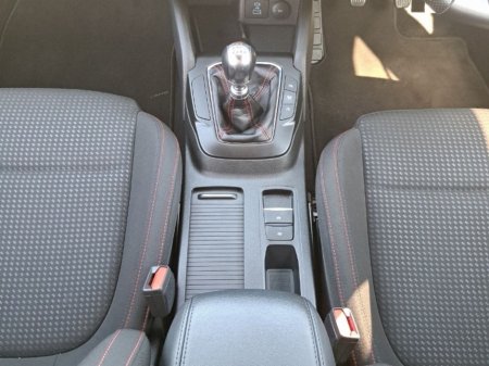 2022 Ford Focus - thumbnail 17