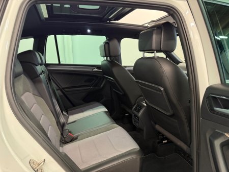 2018 Volkswagen Tiguan - thumbnail 8