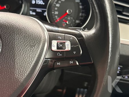 2016 Volkswagen Passat - thumbnail 22