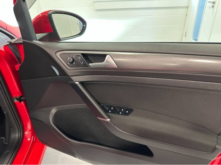 2020 Volkswagen Golf (201) COMFORTLINE 2.0TDI DSG LOW KMS VW/AUDI SPECIALISTS WWW.DENISDARCYCARS.IE €24,950 thumbnail