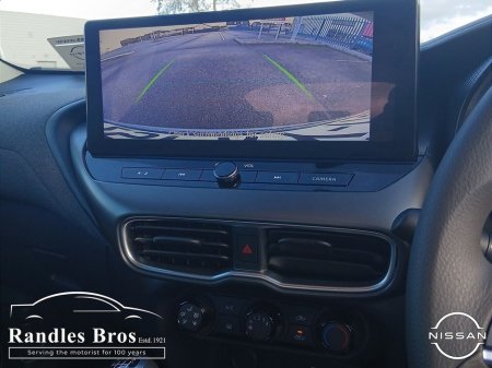 2025 Nissan Juke - thumbnail 17