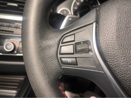 2016 BMW 3 Series - thumbnail 18