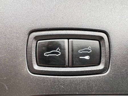 2018 Porsche Panamera - thumbnail 16