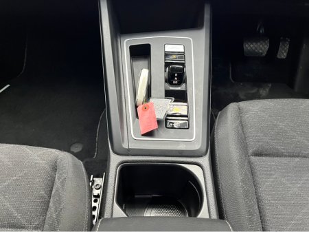 2024 Volkswagen Golf - thumbnail 18