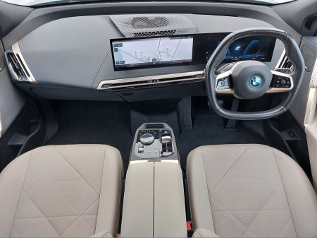 2023 BMW iX xDrive40 M Sport Edition €46,995 thumbnail