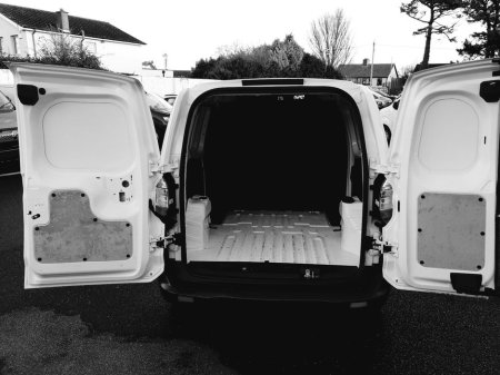 2022 Ford Transit Courier Trend 1.5TD 100PS M6 3DR €12,000 thumbnail