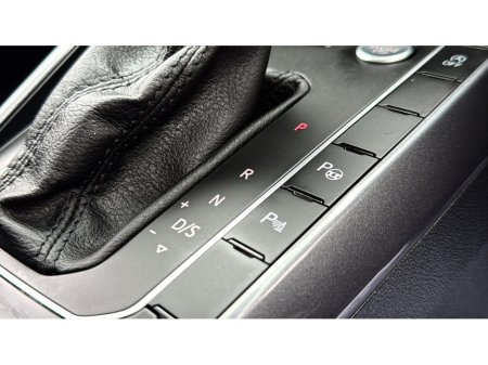 2019 Volkswagen Polo HIGHLINE 1.0TSI *15,000KMS* AUTO / HUGE SPEC €17,900 thumbnail